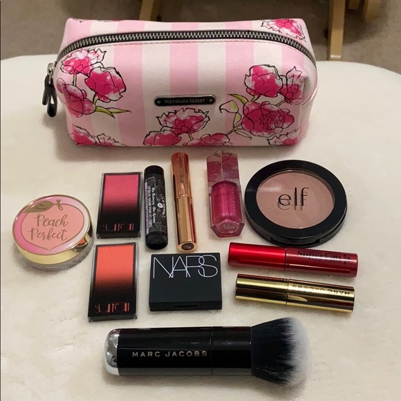 Other - Makeup & Tool Bundle (with bag!) offers accepted